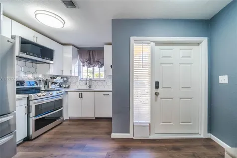 2040 NE 167th Street North Miami Beach FL 33162