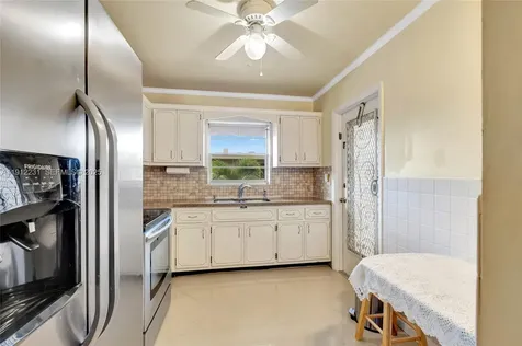 1943 Monroe Street Hollywood FL 33020