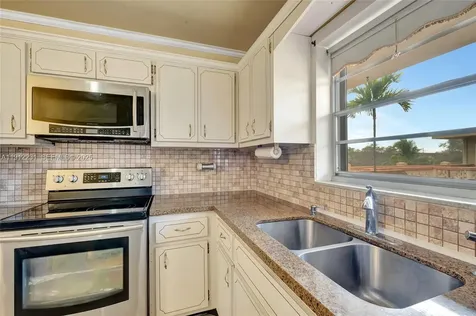 1943 Monroe Street Hollywood FL 33020