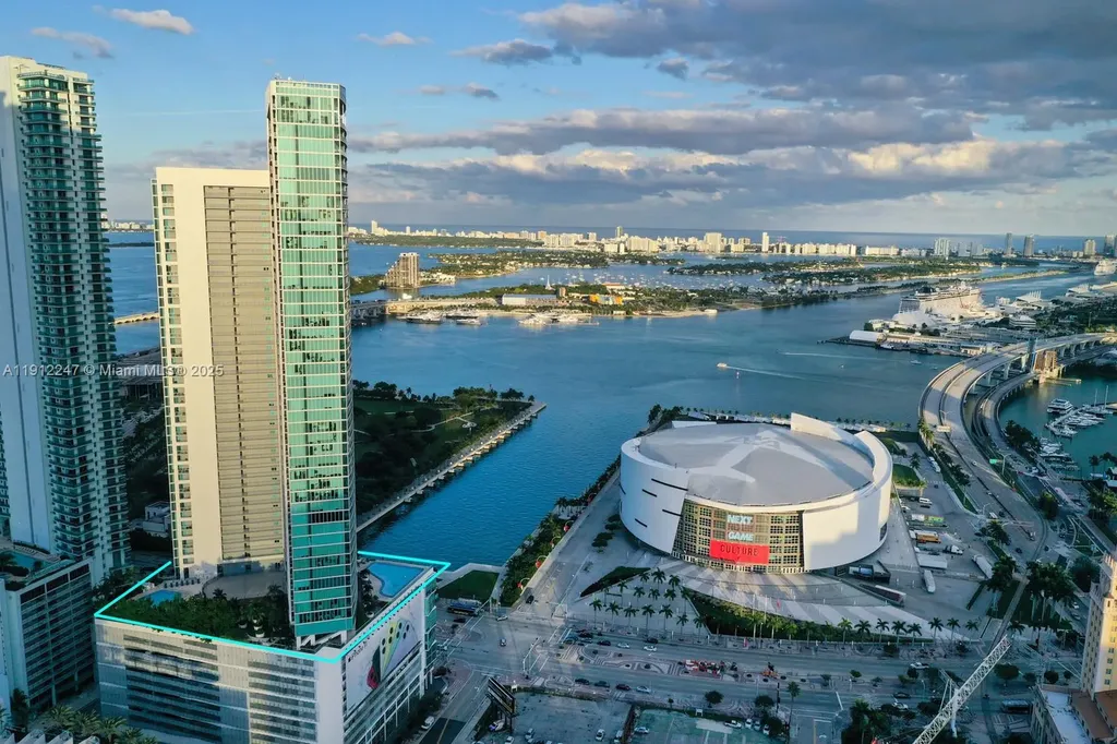 888 Biscayne Boulevard Miami FL 33132