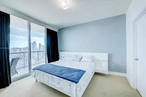 888 Biscayne Boulevard Miami FL 33132