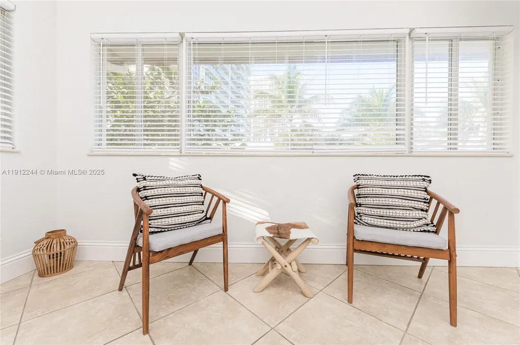 302 Balboa Street Hollywood FL 33019