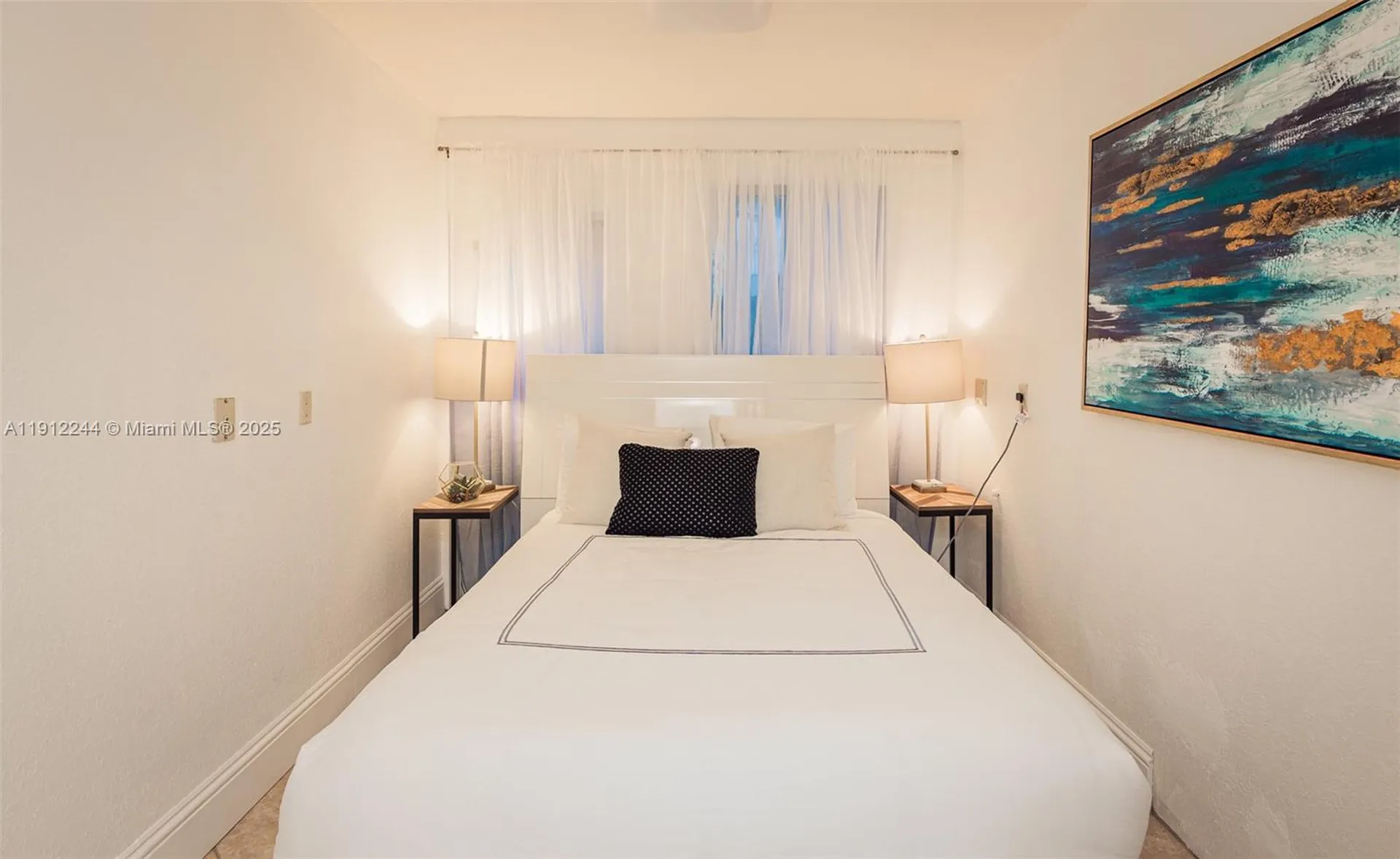 302 Balboa Street Hollywood FL 33019