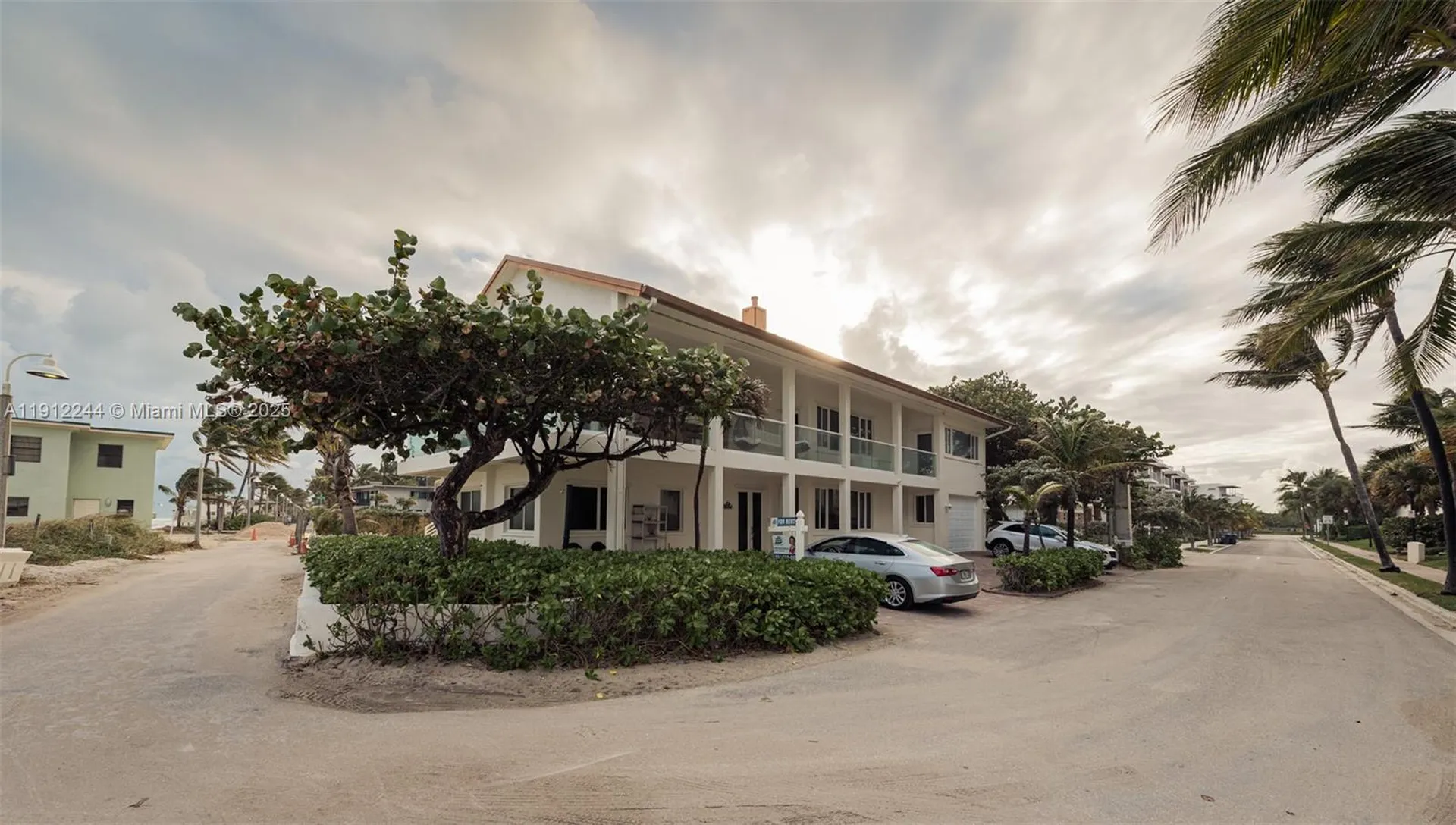 302 Balboa Street Hollywood FL 33019