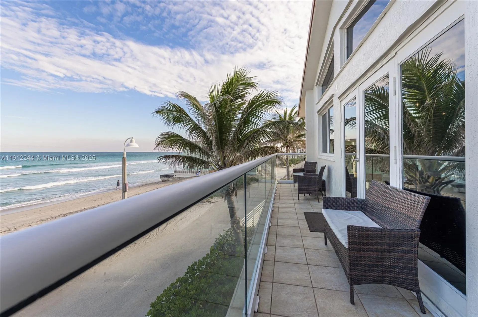 302 Balboa Street Hollywood FL 33019