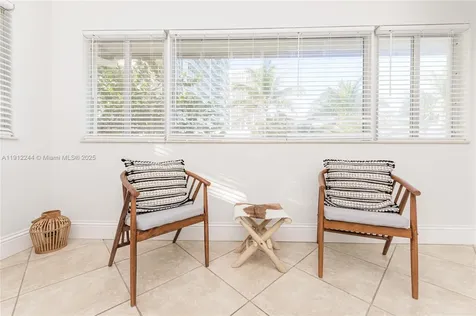302 Balboa Street Hollywood FL 33019