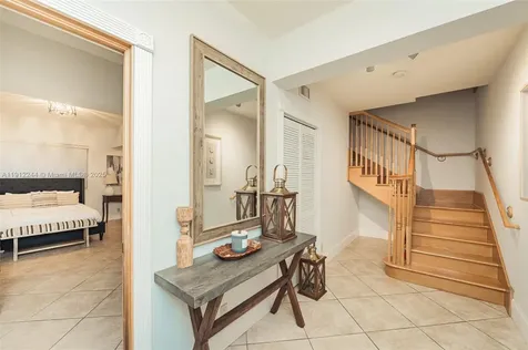 302 Balboa Street Hollywood FL 33019