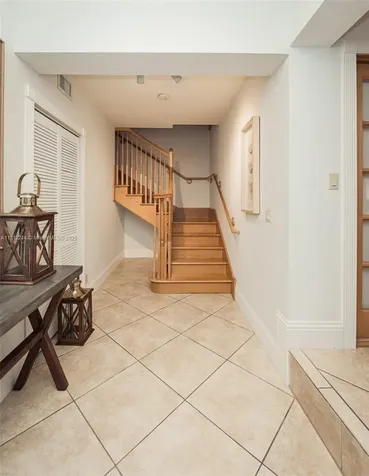 302 Balboa Street Hollywood FL 33019