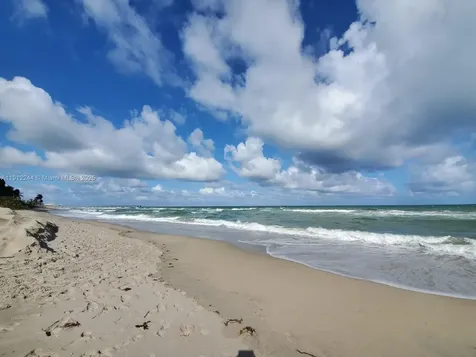 302 Balboa Street Hollywood FL 33019