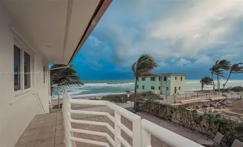 302 Balboa Street Hollywood FL 33019