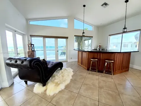 302 Balboa Street Hollywood FL 33019