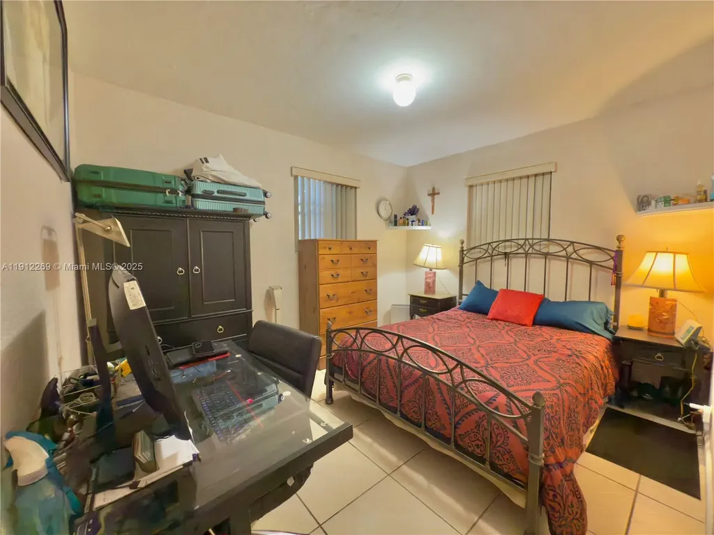 6137 Garfield Street Hollywood FL 33024