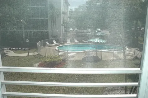 3571 Inverrary Drive Lauderhill FL 33319