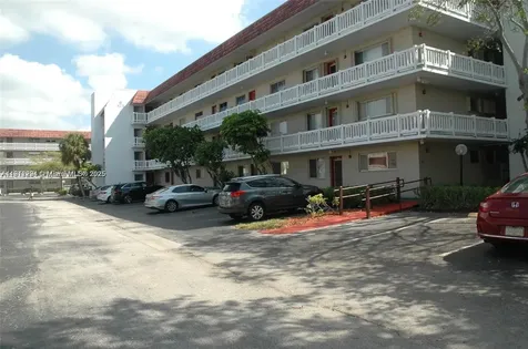 3571 Inverrary Drive Lauderhill FL 33319