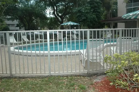 3571 Inverrary Drive Lauderhill FL 33319
