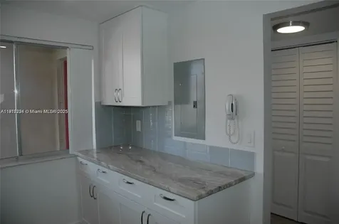 3571 Inverrary Drive Lauderhill FL 33319