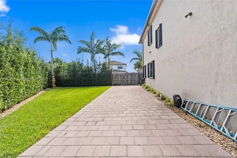11711 SW 251st Street Homestead FL 33032