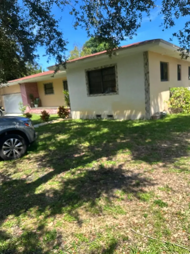 8835 NE 9th Court Miami FL 33138