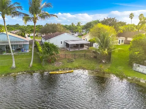 12911 SW 17th Place Davie FL 33325