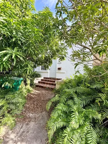 445 SW 24th Road Miami FL 33129