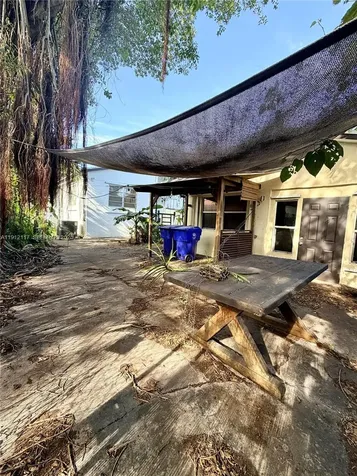445 SW 24th Road Miami FL 33129