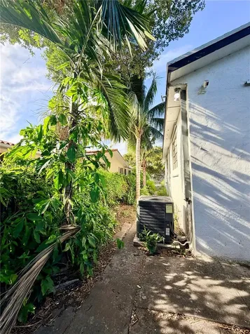445 SW 24th Road Miami FL 33129