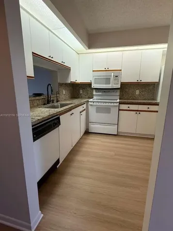 1401 SW 128th Terrace Pembroke Pines FL 33027