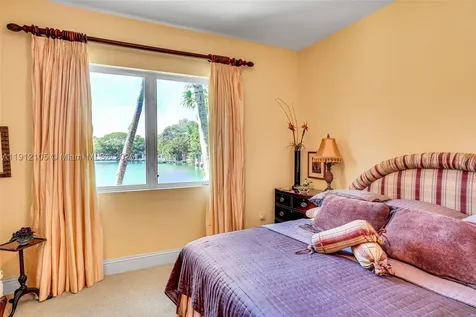 550 Harbor Drive Key Biscayne FL 33149