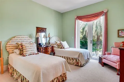 550 Harbor Drive Key Biscayne FL 33149
