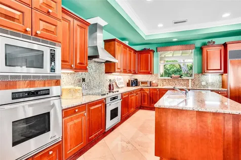 550 Harbor Drive Key Biscayne FL 33149
