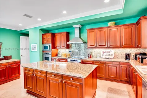 550 Harbor Drive Key Biscayne FL 33149