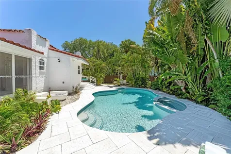 1601 Washington Street Hollywood FL 33020