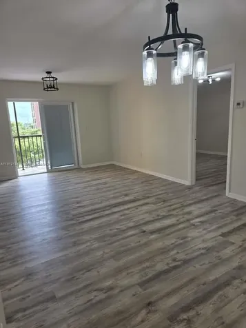 4721 NW 7th Street Miami FL 33126