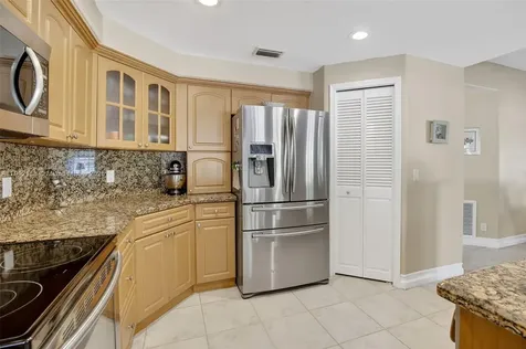 955 NW 197th Terrace Pembroke Pines FL 33029