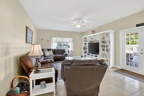 955 NW 197th Terrace Pembroke Pines FL 33029