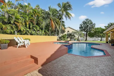 955 NW 197th Terrace Pembroke Pines FL 33029