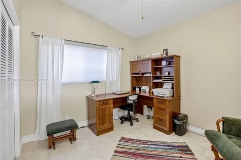 955 NW 197th Terrace Pembroke Pines FL 33029