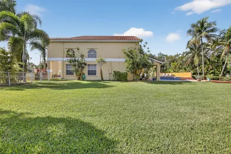 955 NW 197th Terrace Pembroke Pines FL 33029