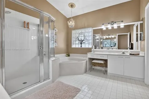 955 NW 197th Terrace Pembroke Pines FL 33029