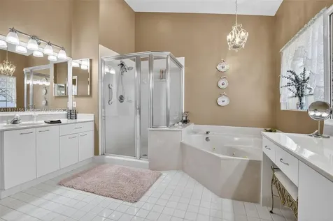 955 NW 197th Terrace Pembroke Pines FL 33029