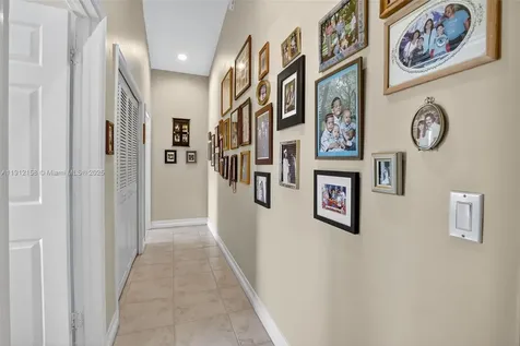955 NW 197th Terrace Pembroke Pines FL 33029