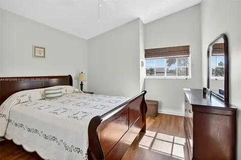 955 NW 197th Terrace Pembroke Pines FL 33029