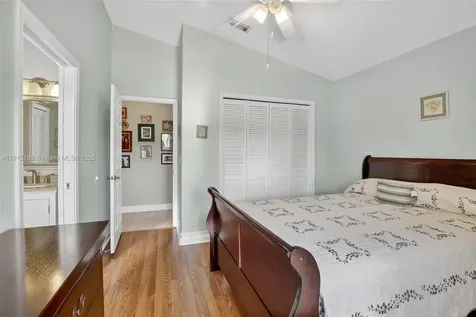 955 NW 197th Terrace Pembroke Pines FL 33029