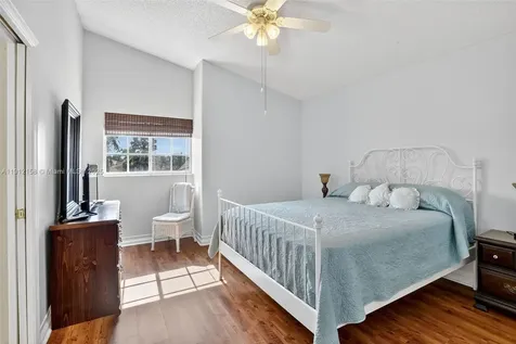 955 NW 197th Terrace Pembroke Pines FL 33029