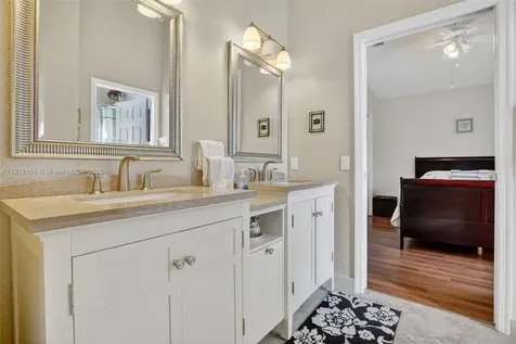 955 NW 197th Terrace Pembroke Pines FL 33029
