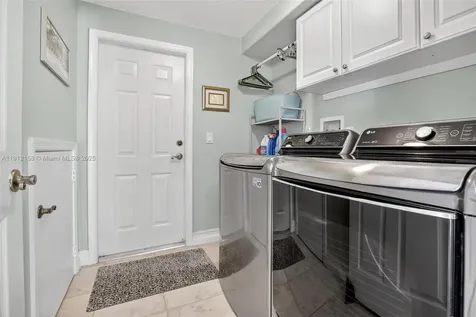 955 NW 197th Terrace Pembroke Pines FL 33029