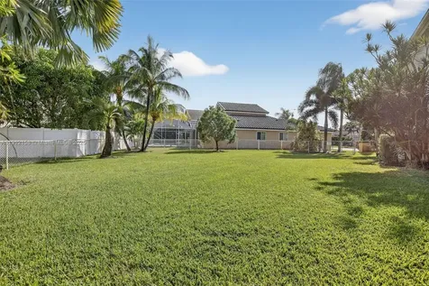 955 NW 197th Terrace Pembroke Pines FL 33029