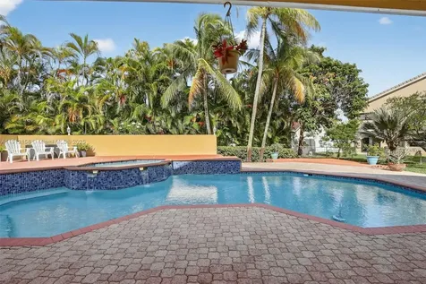 955 NW 197th Terrace Pembroke Pines FL 33029