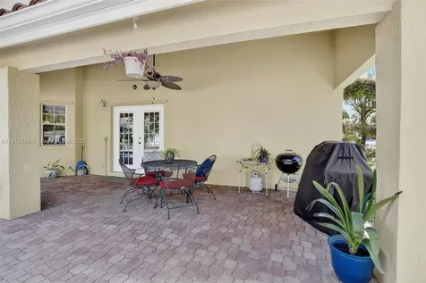 955 NW 197th Terrace Pembroke Pines FL 33029