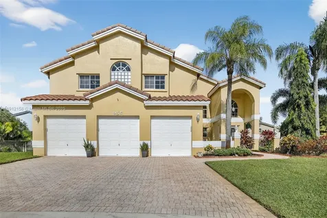 955 NW 197th Terrace Pembroke Pines FL 33029
